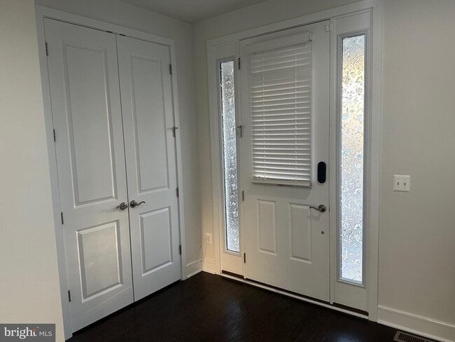 Building Photo - 25487 Byrnes Crossing Dr
