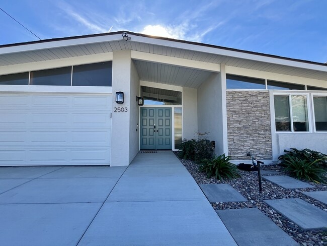 Building Photo - 2503 Aster St