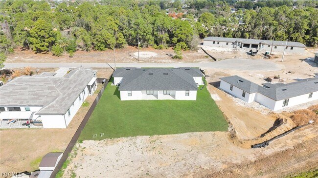 Foto del edificio - 4989 Fairway Ct