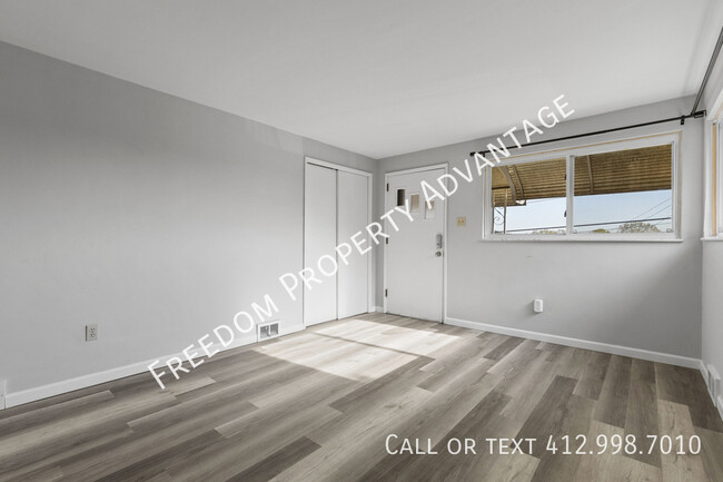 Building Photo - 1026 Worthington Ave