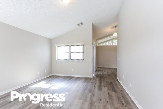 Building Photo - 154 Chelsea Ct