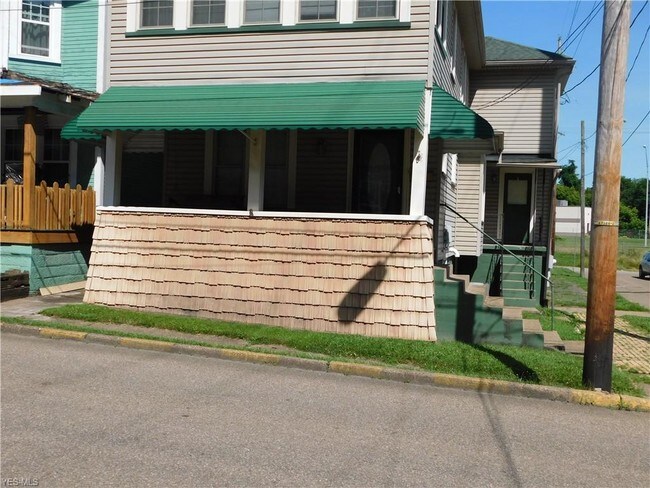 Building Photo - 800 N Lincoln Ave