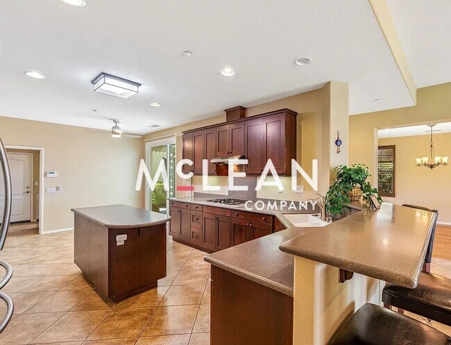 Foto del edificio - 55+ living in the desirable Four Seasons community!