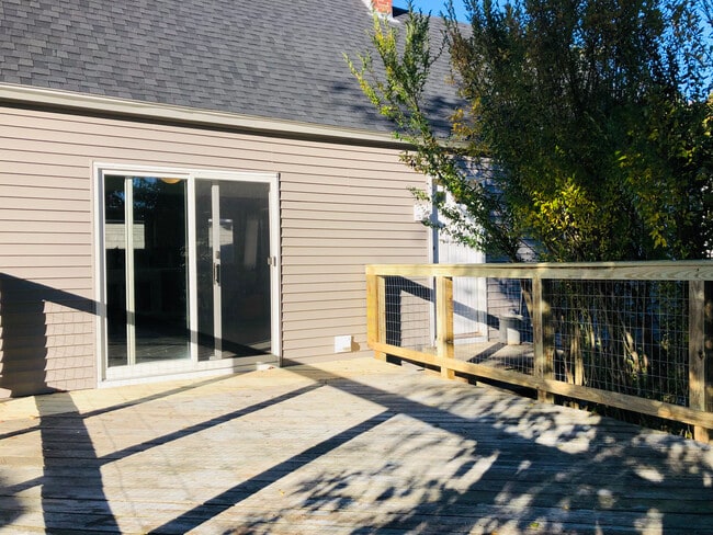 Spacious Back Deck - 102 Fruit St