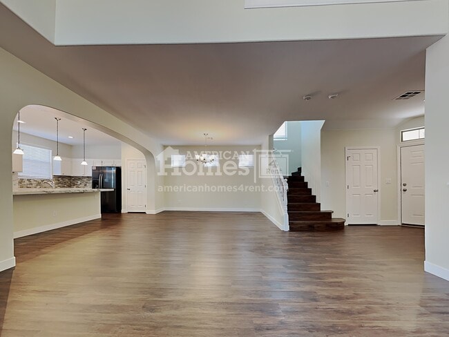 Building Photo - 6040 Villa Lante Avenue