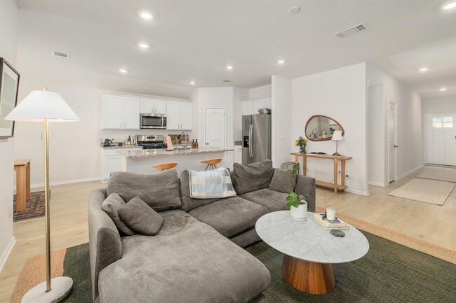 Building Photo - 2640 Indian Clover Trl