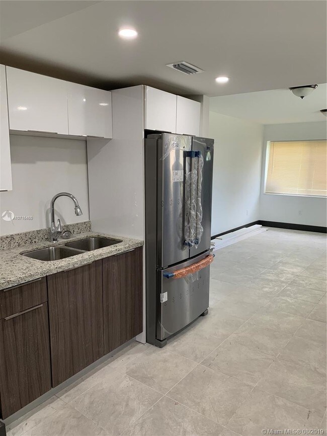 Foto del edificio - 7722 NW 9th Ave