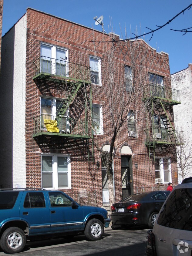 Building Photo - 25-54 35th St