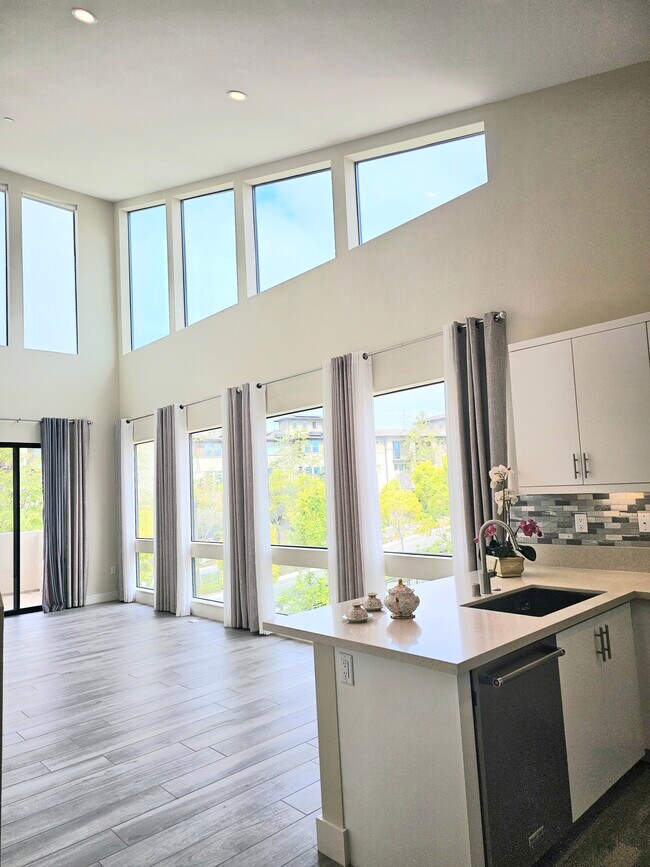 Foto del edificio - 8536 Aspect Dr