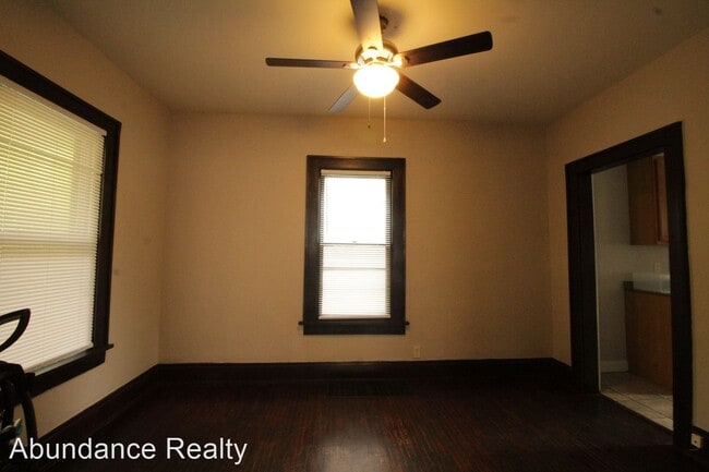 Building Photo - 3 br, 1 bath House - 505 E. Jenkins Avenue