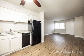 Building Photo - 1809 Eagle View Dr