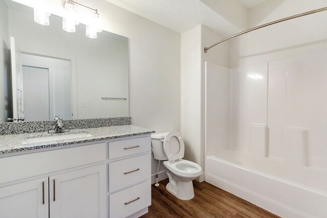 Foto del edificio - Redhawk Rentals