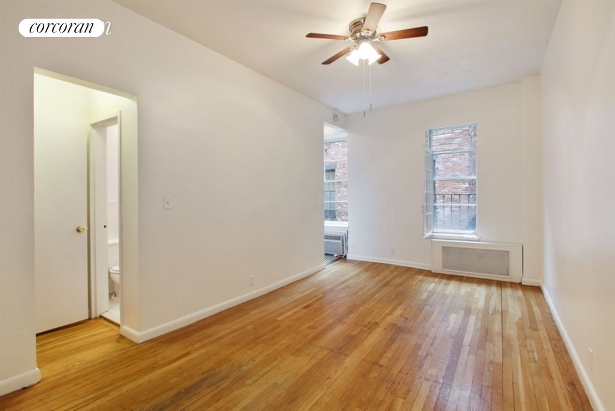 Primary Photo - 259 W 12th St