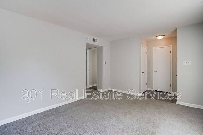 Building Photo - 2998 Stage Park Pl