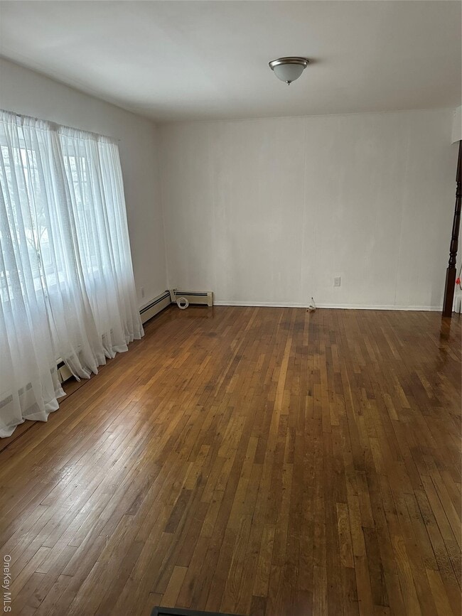 Building Photo - 162 Rolling St