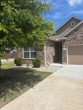 Building Photo - 220 Rocroi Dr