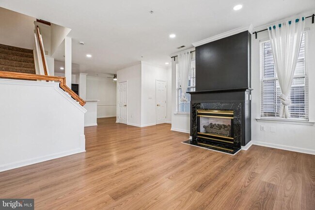 Building Photo - 8 Crusader Ct