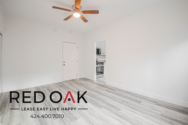 Foto del edificio - 147 Normandie Ave