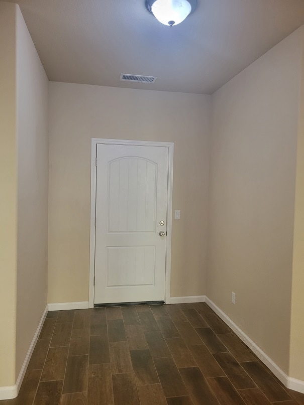 Building Photo - 227 Gooselake Cir