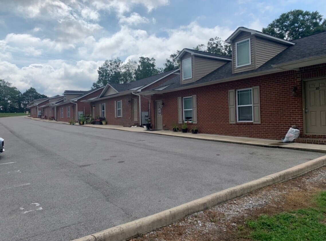 2530 Dodson Branch Rd Unit 2, Cookeville, TN 38501 Apartments in