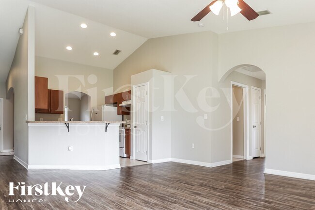 Foto del edificio - 2637 Lacroix Ave