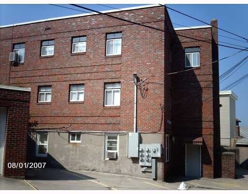 Building Photo - Oakhill