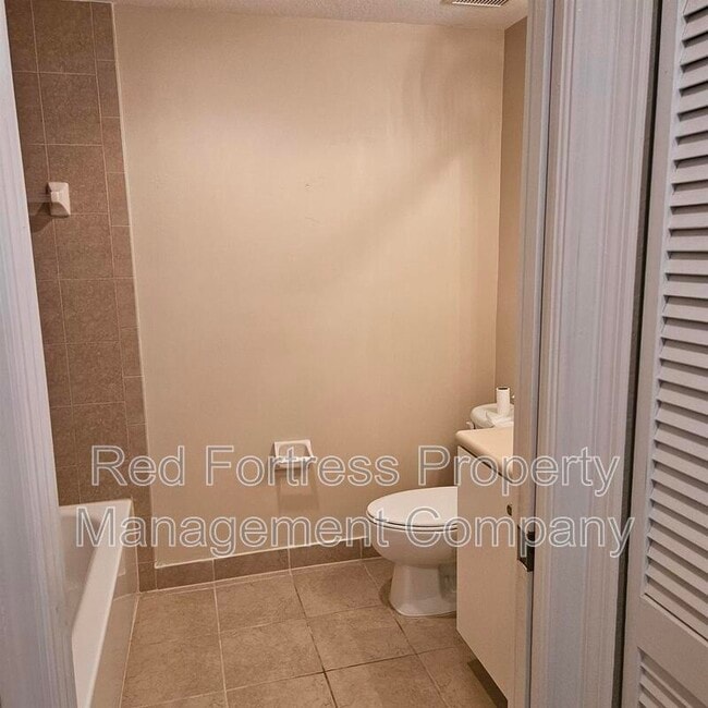 Foto del edificio - 8408 Bernwood Cove Loop