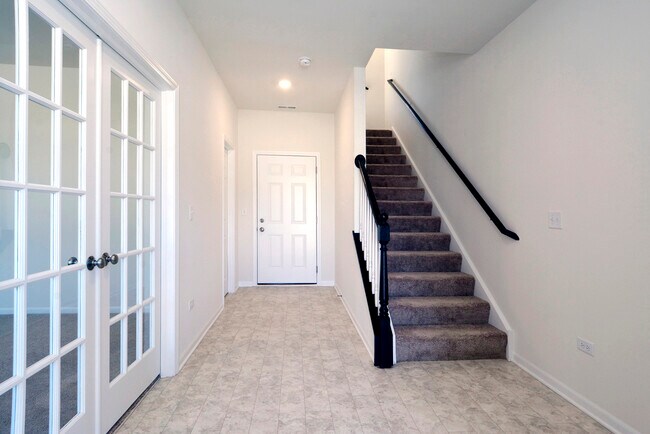 Building Photo - 3303 Trillium Cir