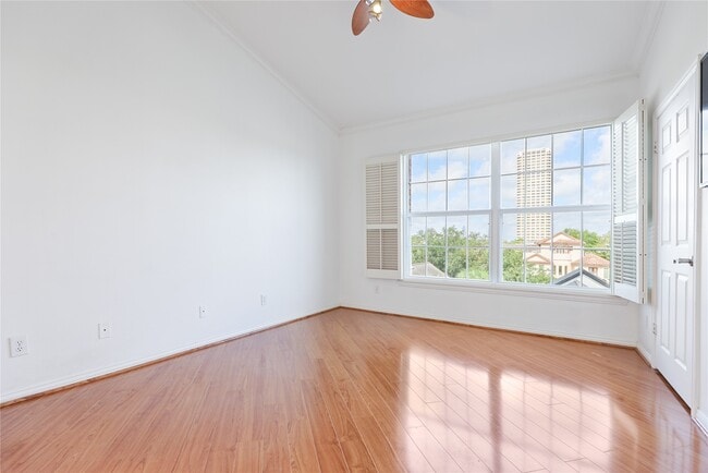 Building Photo - 2111 Welch St