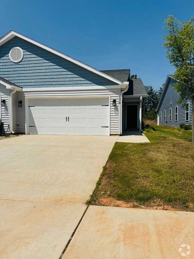 Building Photo - 105 Brawley Villas Pl