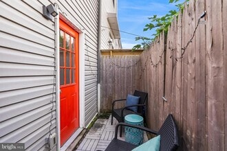 Building Photo - 1316 Dorrance St
