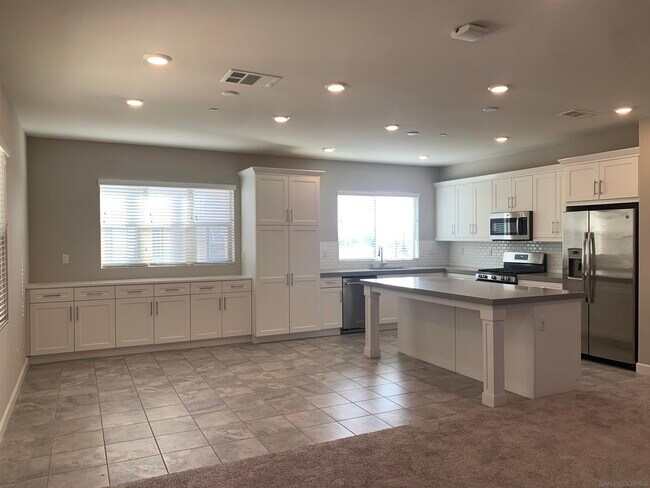 Building Photo - 1579 Castillo Way