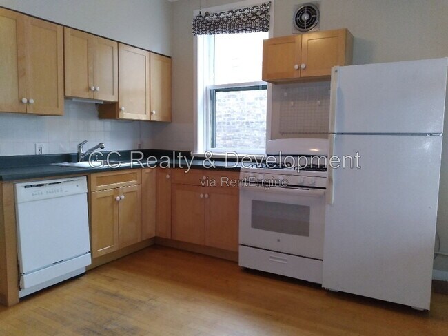Foto del edificio - 1306 W Cornelia Ave