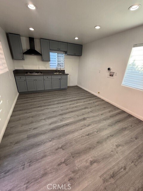 Foto del edificio - 13718 Hanwell Ave