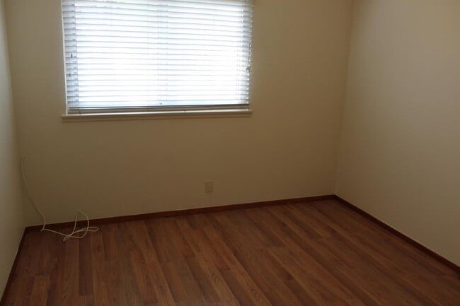 Building Photo - 4344 N 9th St