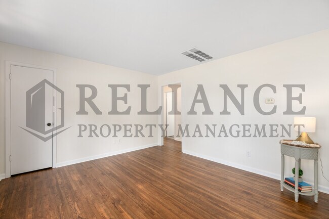 Building Photo - 2309 W Graber St