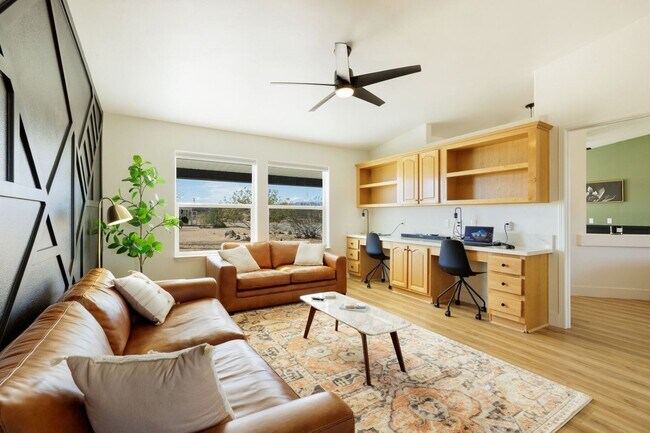 Foto del edificio - Beautiful 5 Bedroom 4 Bathroom with AMAZING VIEWS!!