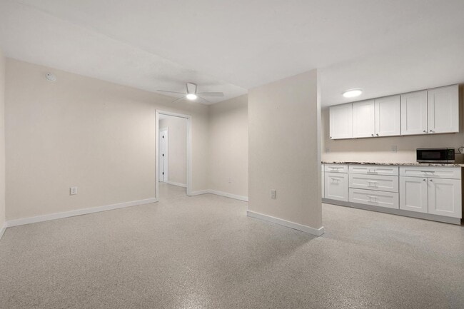 Building Photo - 308 Ohio Pl
