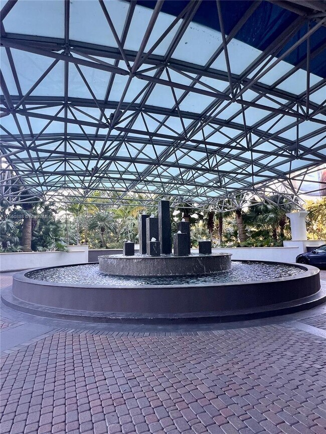 Building Photo - 1643 Brickell Ave