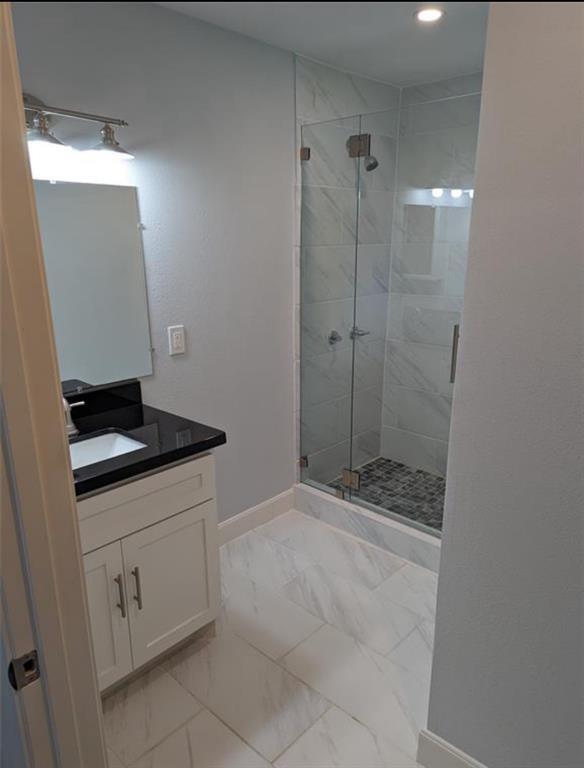 Foto del edificio - 8230 Homewood Ln