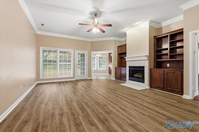 Foto del edificio - 105 Ashlawn Ct