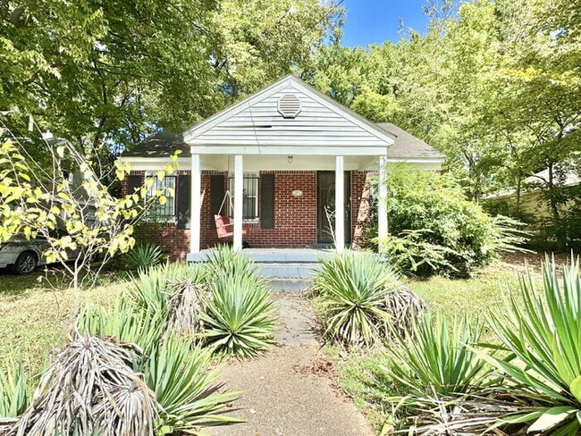 Building Photo - 3350 Hardin Ave