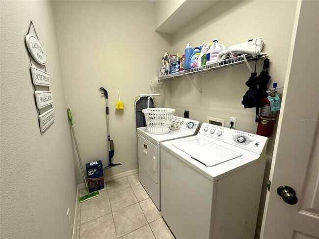 Foto del edificio - 908 Paisley Ct