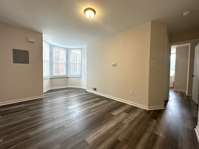 Building Photo - 3037 Frankford Ave