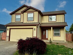 Building Photo - 2516 Kodiak Ct NE