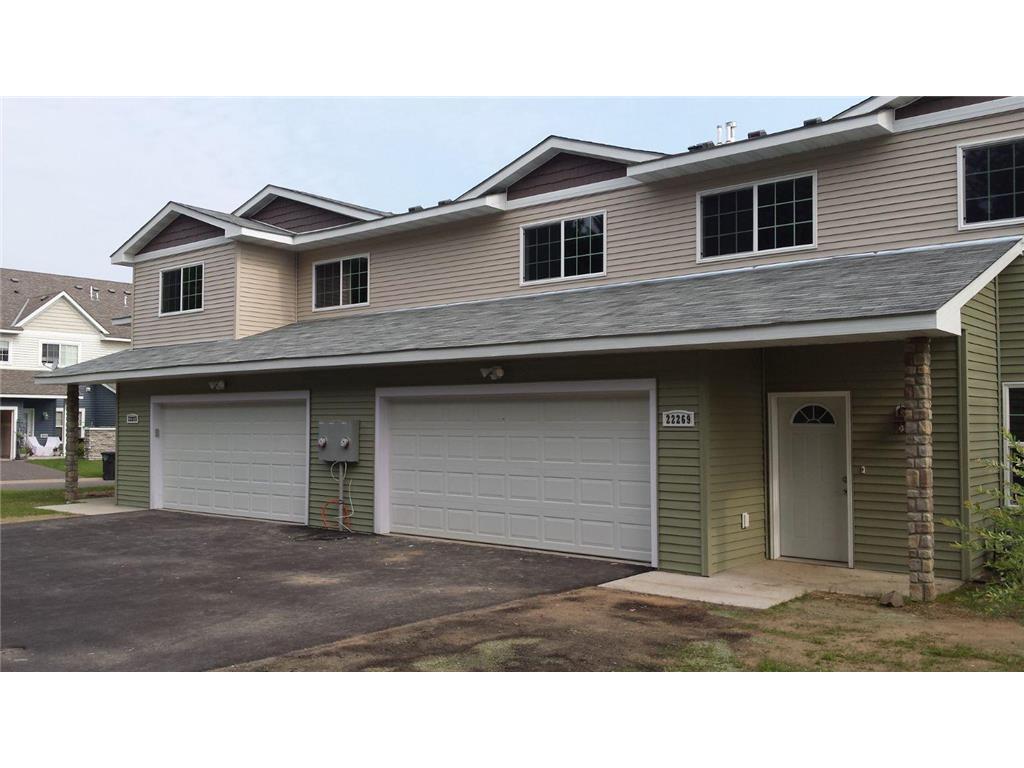 Foto principal - 22262 Lilac Way