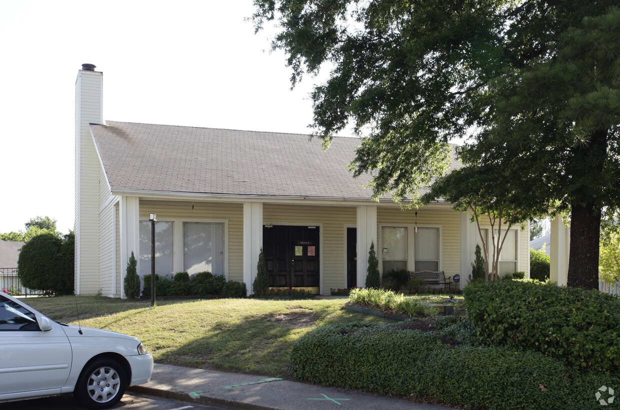 Building Photo - 21 Towne Park Ct