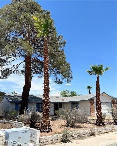 Foto del edificio - 6264 Bullion Blvd