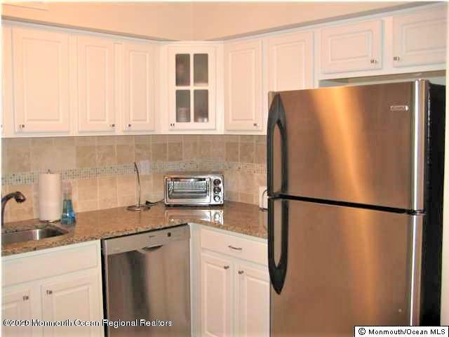 Foto del edificio - 25 Meadow Ave