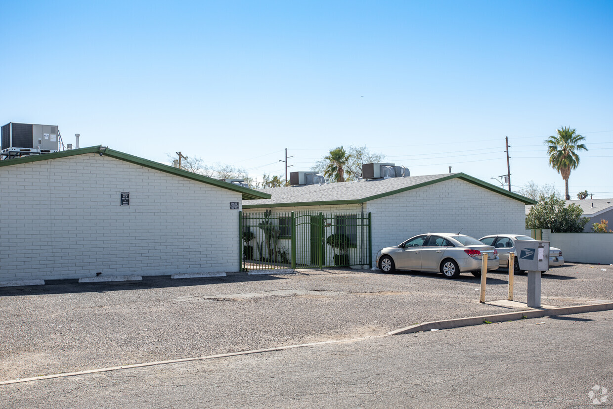Primary Photo - 217-231 W Rillito St